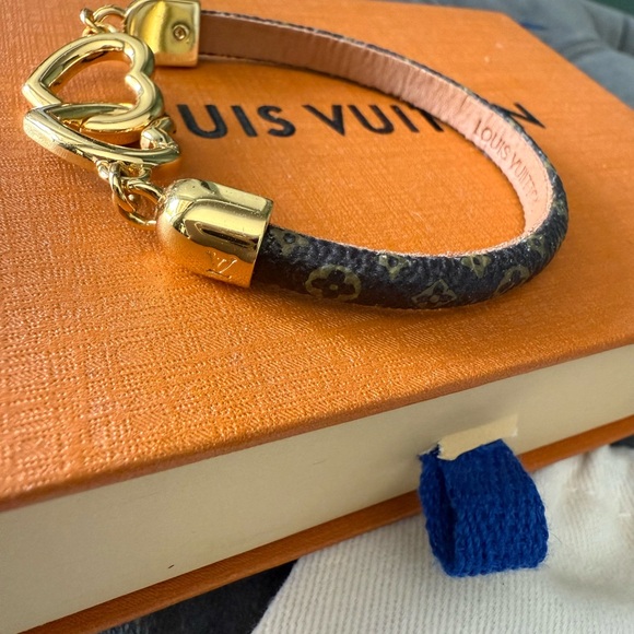 Louis Vuitton Gold and Brown Heart Bracelet - Picture 4 of 6